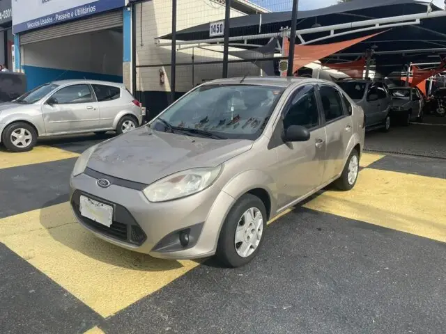 Carro Ford Fiesta Sedan 2014 SE 1.6 Rocam (Flex)