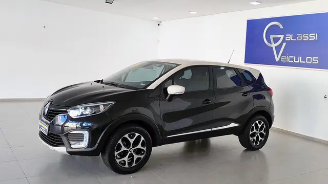 Carro Renault Captur 2018 Intense 1.6 16v SCe CVT (Flex)
