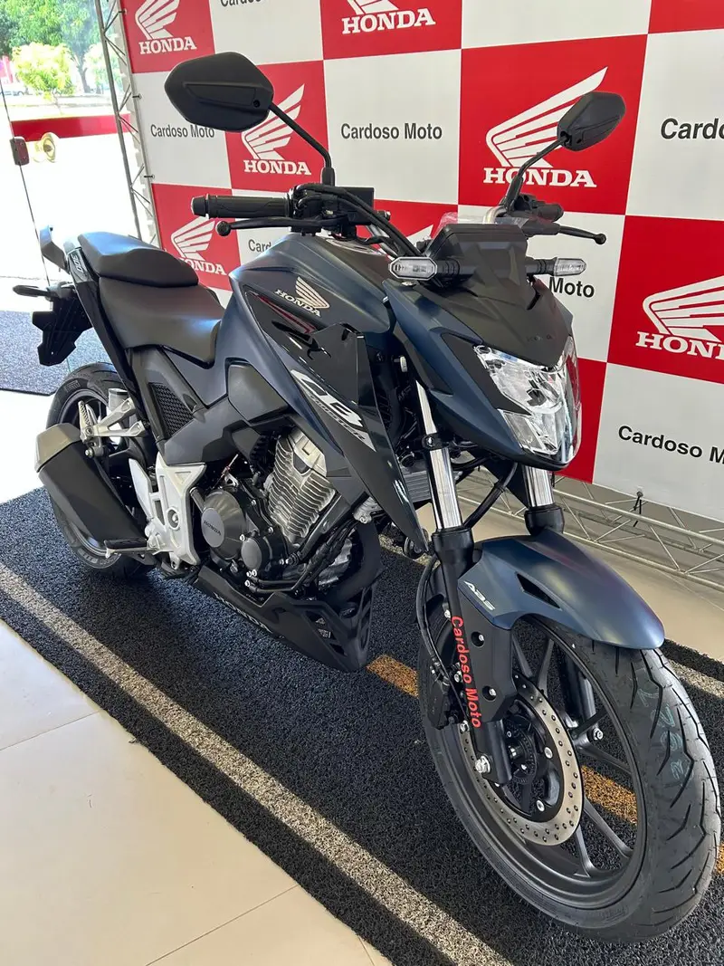 Honda CB 300F Twister (ABS)