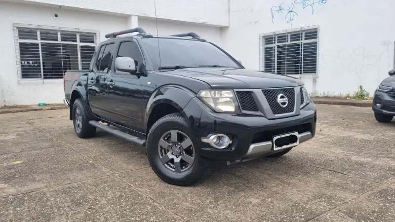 Nissan Frontier 2.5 TD CD 4x4 SV Attack (Aut)