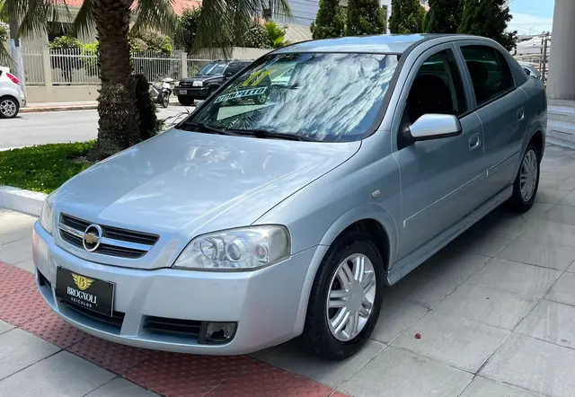 Carro Chevrolet Astra Hatch 2011 Advantage 2.0 (Flex)