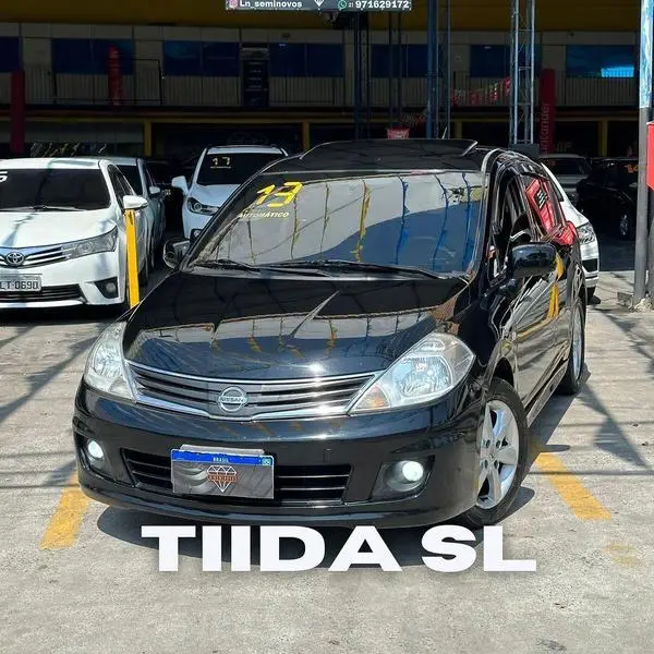 Nissan Tiida SL 1.8 (flex)