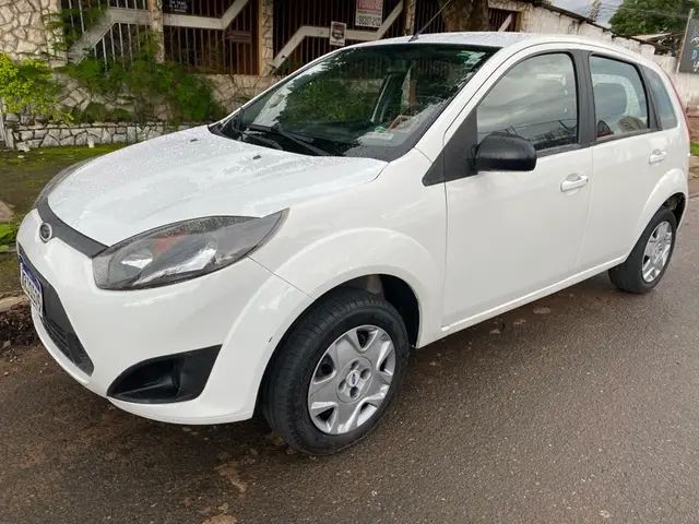 Carro Ford Fiesta Hatch 2011 1.0 (Flex)