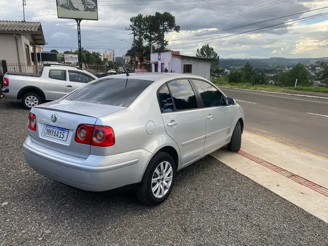 Carro Volkswagen Polo Sedan 2011 1.6 8V (Flex)