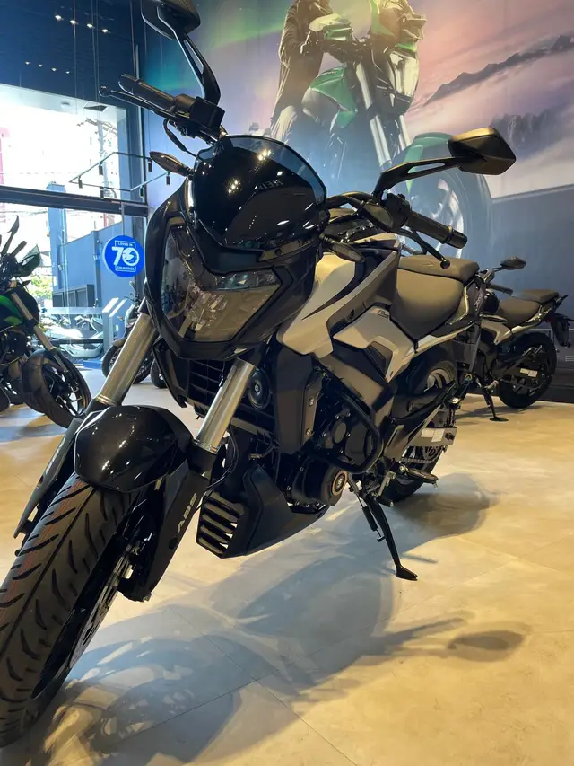 Carro Bajaj Dominar 250 2025 250