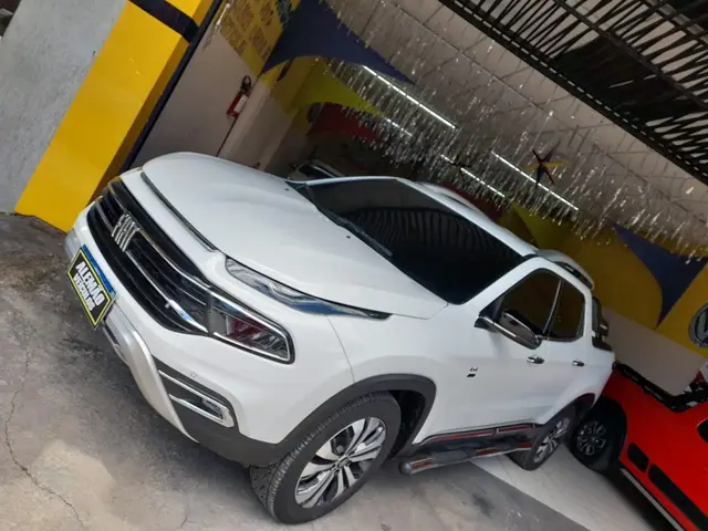 Carro Fiat Toro 2022 Volcano 2.0 TDI 4x4 (Aut)