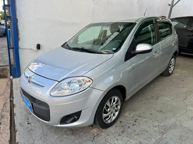 Carro Fiat Palio 2015 Attractive 1.4 Evo (Flex)