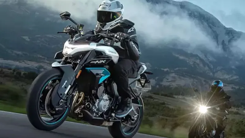 Chinesa CFMoto lança naked de 90 cv rival de Triumph e japonesas