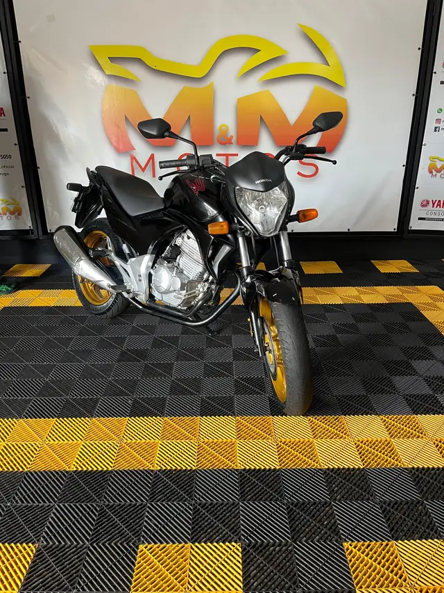 Moto Honda CB 300R 2011 Standard