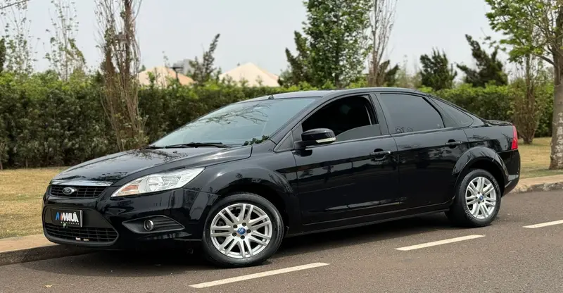 Ford Focus Sedan GLX 2.0 16V (Flex)