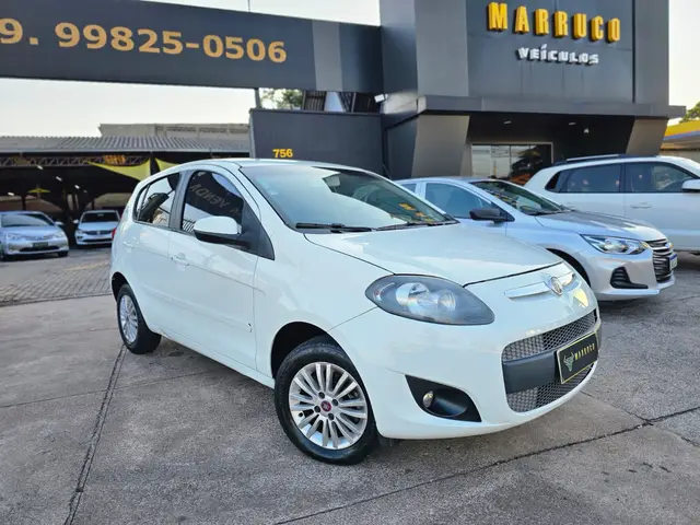 Carro Fiat Palio 2013 Attractive 1.0 8V (Flex)