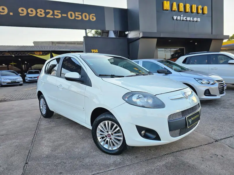 Fiat Palio Attractive 1.0 8V (Flex)