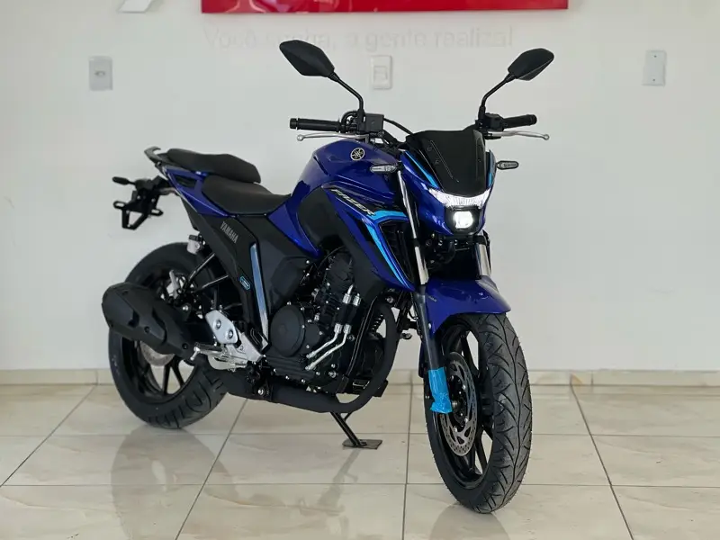 Yamaha Fazer FZ25 Connected