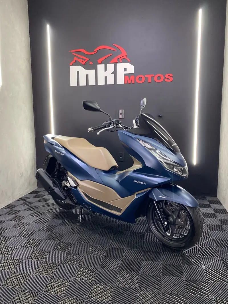 Honda PCX 160 DLX ABS