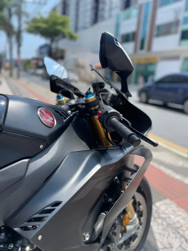 Carro Honda CBR 1000RR-R 2022 Fireblade SP