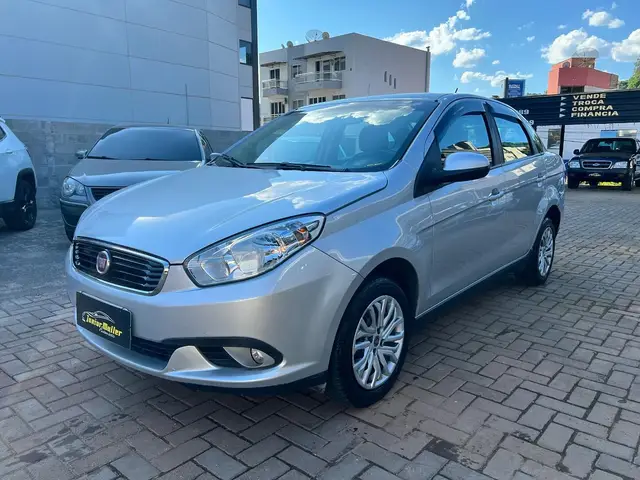 Carro Fiat Grand Siena 2017 Evo Attractive 1.4 8V (Flex)