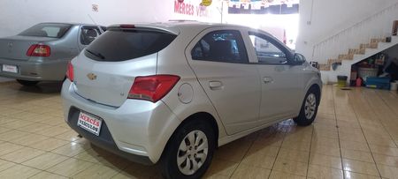 Onix 1.0 LT SPE/4