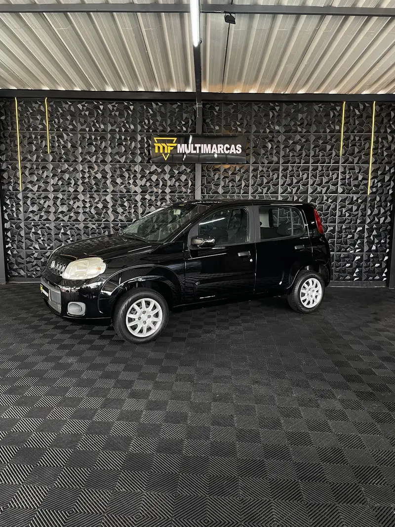 Fiat Uno Vivace College 1.0 8V (Flex) 4p