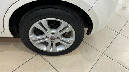 Palio Essence 1.6 16V Dualogic (Flex)
