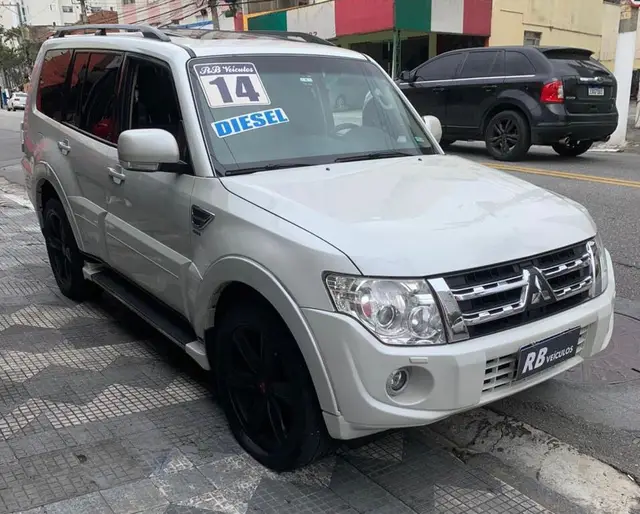 Carro Mitsubishi Pajero Full 2014 3.2 DI-D 3D HPE 4WD