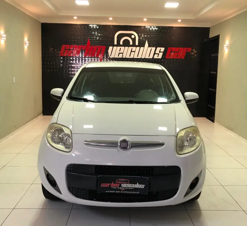 Fiat Palio Attractive 1.0 8V (Flex)