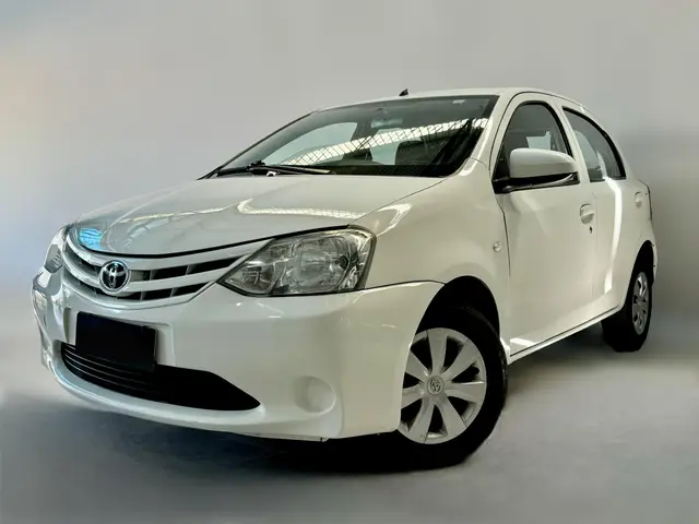 Carro Toyota Etios 2014 X 1.3 (Flex)