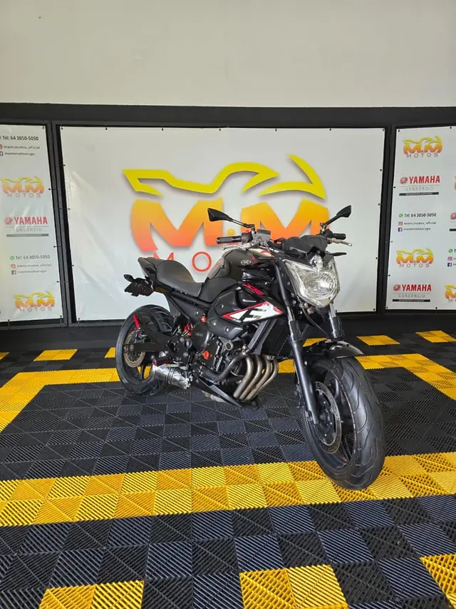Moto Yamaha XJ6 N 2012 XJ6 N 600