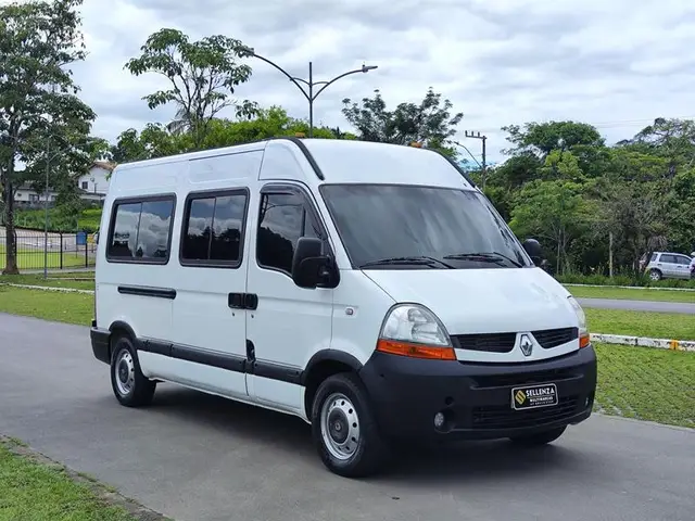 Carro Renault Master 2010 Minibus 16 lugares