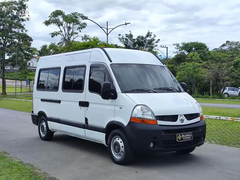Renault Master Minibus 16 lugares