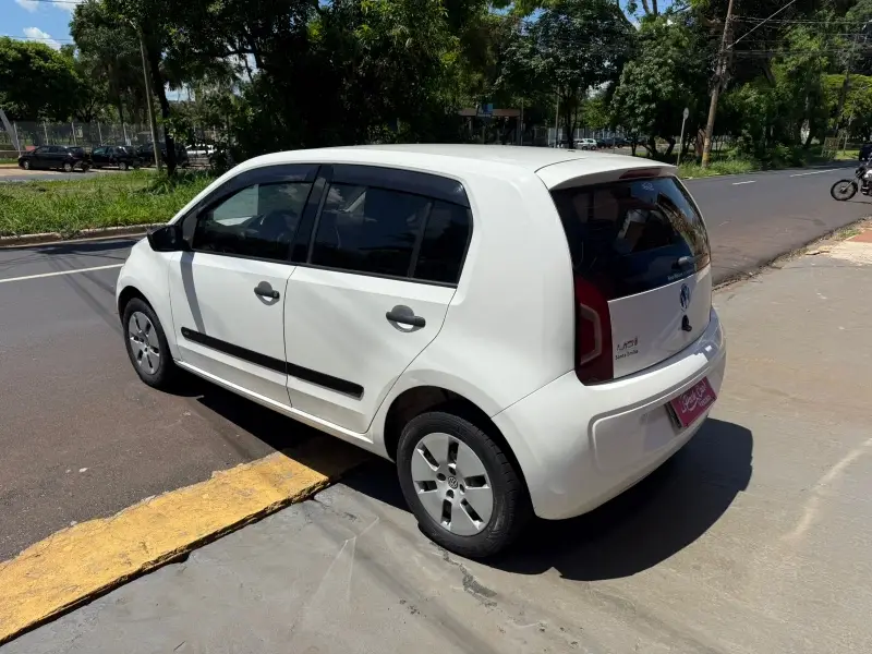 Volkswagen Up! 1.0 12v E-Flex take up! 4p