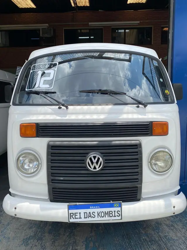 Carro Volkswagen Kombi Furgão 2012 Kombi Furgao 1.4 (Flex)