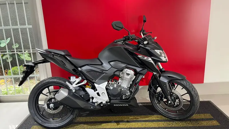 Honda CB 300F Twister (CBS)