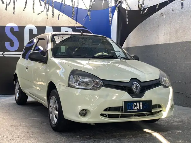 Carro Renault Clio 2013 Authentique 1.0 16V (Flex) 2p