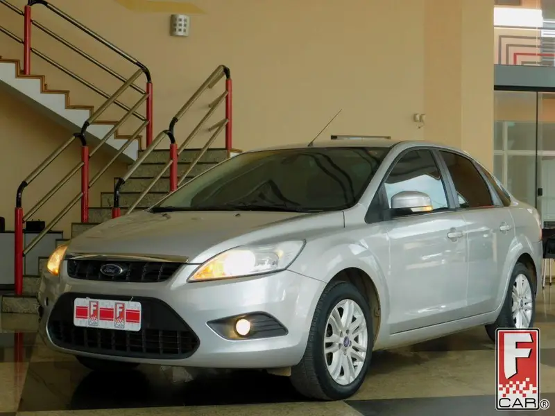Ford Focus Sedan GLX 2.0 16V (Flex) (Aut)