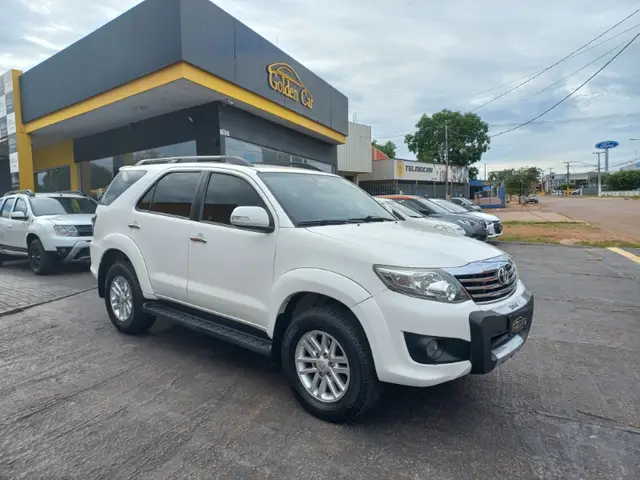 Carro Toyota SW4 2015 SR 4x2 2.7/ 2.7 Flex 16V Aut.