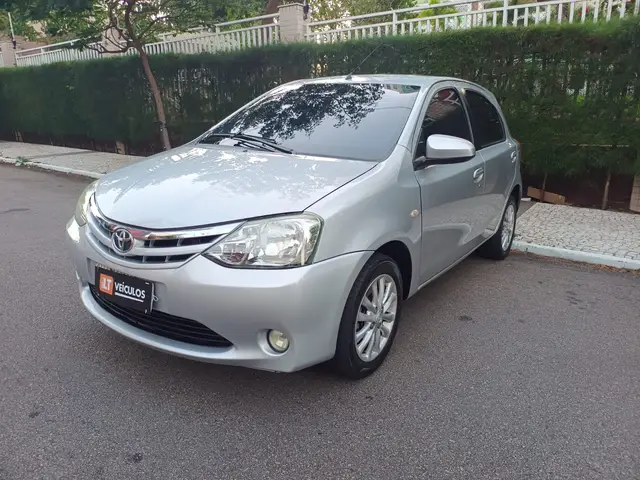 Carro Toyota Etios 2014 XLS 1.5 (Flex)
