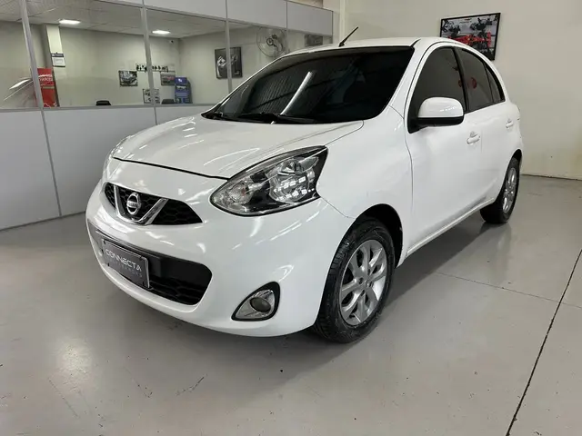 Carro Nissan March 2017 1.6 16V SV (Flex)