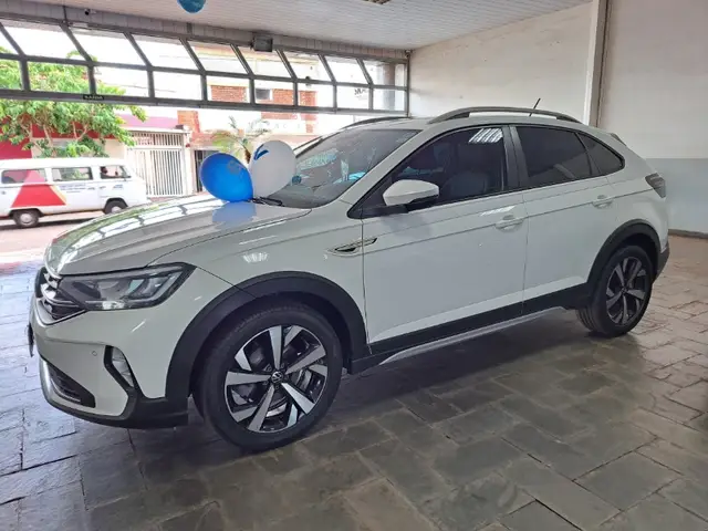 Carro Volkswagen Nivus 2021 Highline 1.0 Turbo (Aut.)