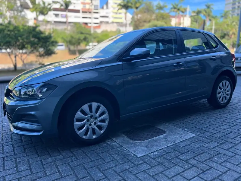 Volkswagen Polo 1.0 MPI (Flex)