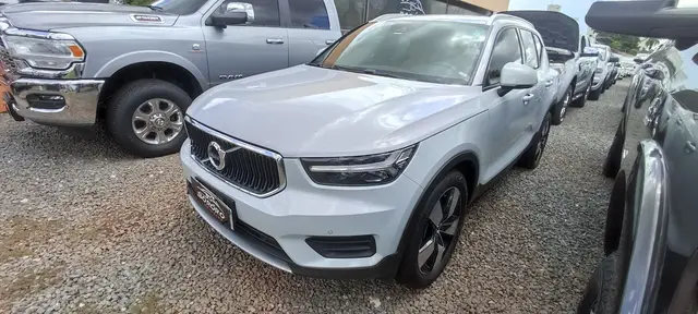 Carro Volvo XC40 2020 2.0 T4 Momentum FWD