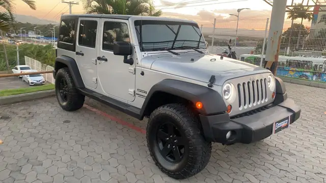 Carro Jeep Wrangler 2012 3.6 4WD Sport (Aut)