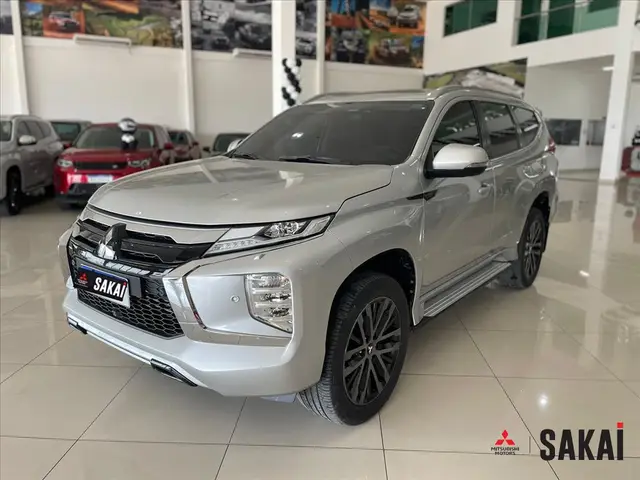Carro Mitsubishi Pajero Sport 2024 Legend 2.4