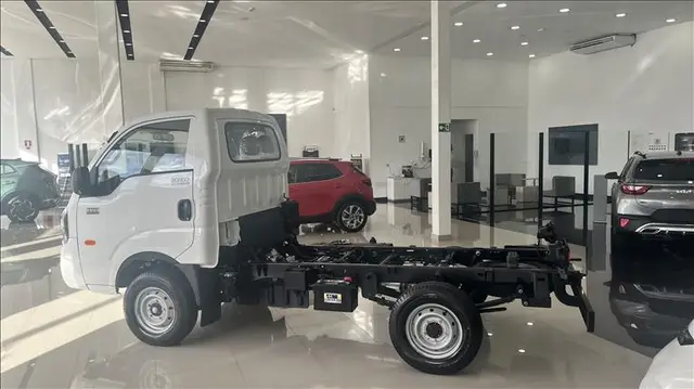 Carro Kia Bongo 2025 K2500 2.5 4x4