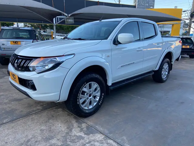Carro Mitsubishi L200 Triton Sport 2021 Sport 2.4 DID-H GLS 4WD (Aut)