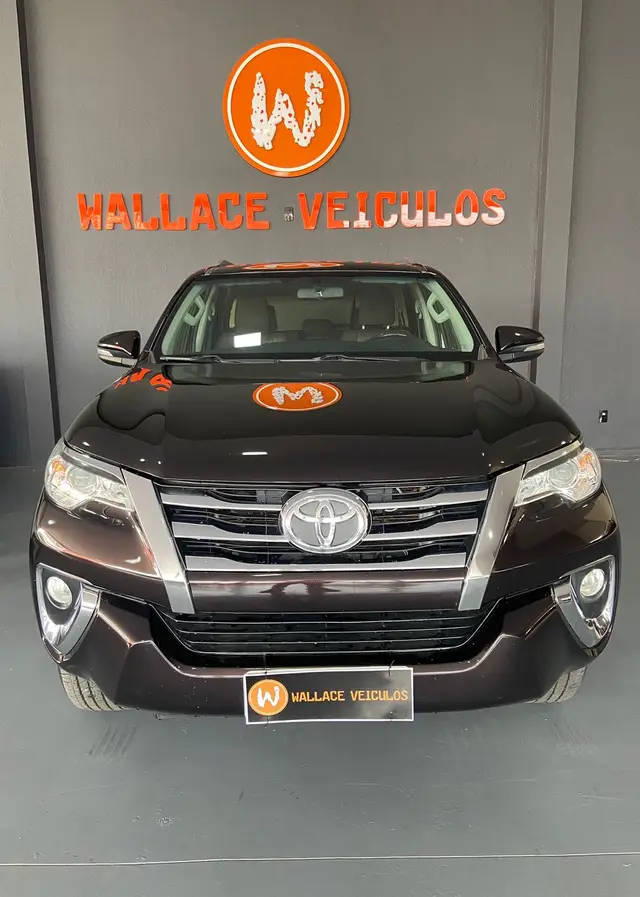 Carro Toyota SW4 2017 2.8 TDI SRX 5L 4x4 (Aut)