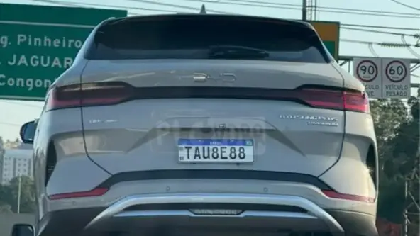 BYD Song Plus Premium tem unidades emplacadas e lançamento está próximo