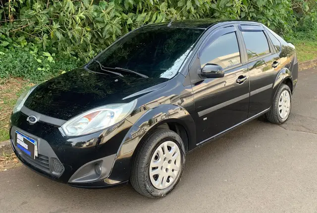 Carro Ford New Fiesta Sedan 2014 1.6 SE (Flex)