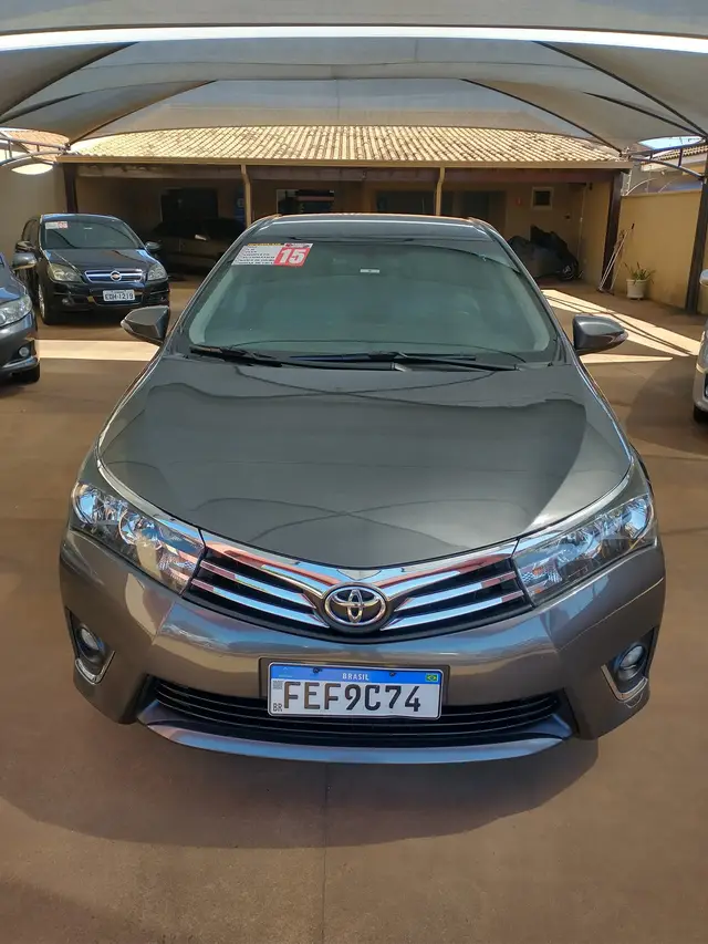 Carro Toyota Corolla 2015 Sedan 1.8 Dual VVT-i GLi Multi-Drive (Flex)