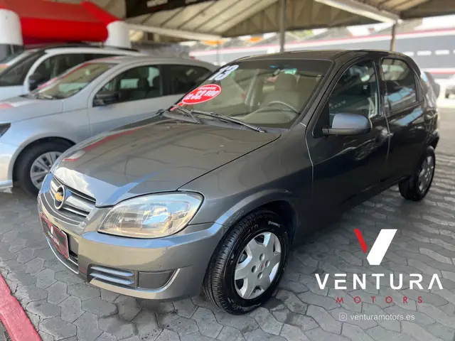 Carro Chevrolet Celta 2013 LS 1.0 (Flex) 4p