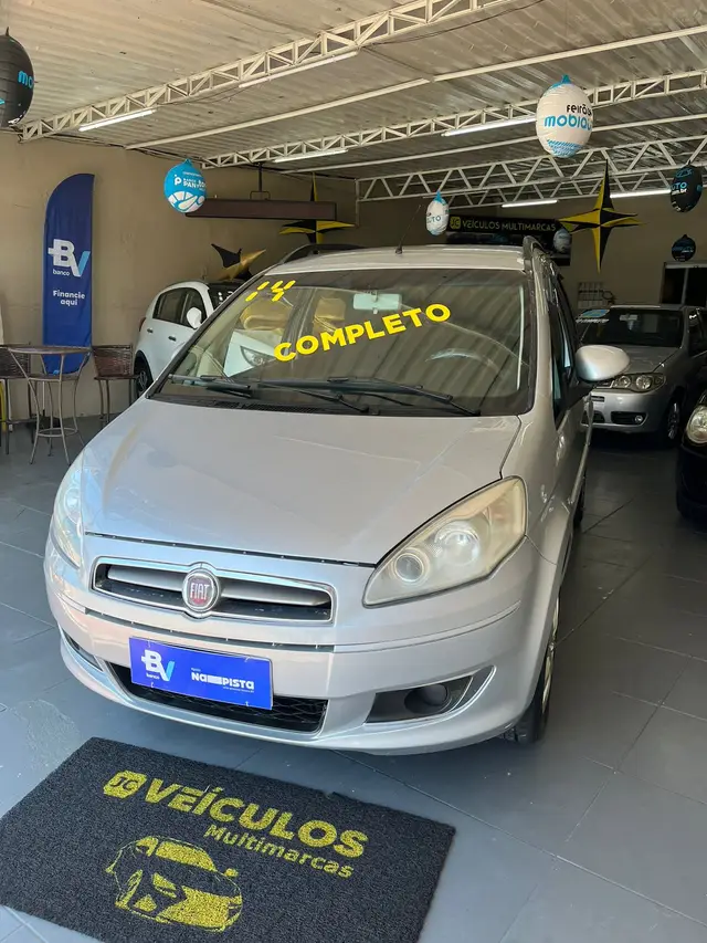 Carro Fiat Idea 2014 Attractive 1.4 8V (Flex)